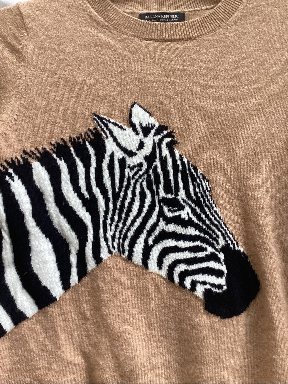 Banana Republic wool Camel Crewneck Sweater with Zebra Motif, size small - Picture 2 of 8
